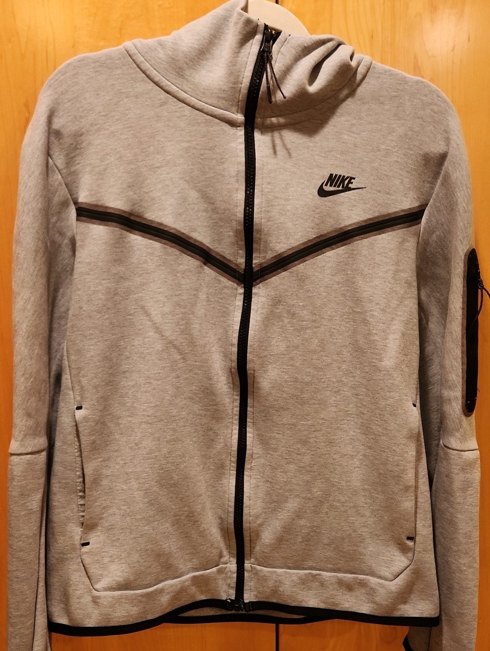 Nike Light Gray Performance Full-Zip Hoodie with Black Accents